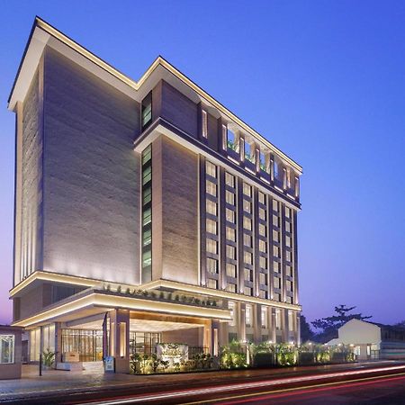 Bellevue Sarovar Premiere Junagadh Hotel Exterior photo